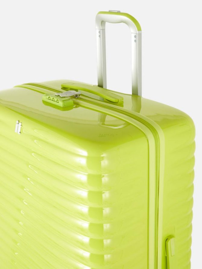 it Luggage Hard-Shell Ribbed Suitcase - Image 4