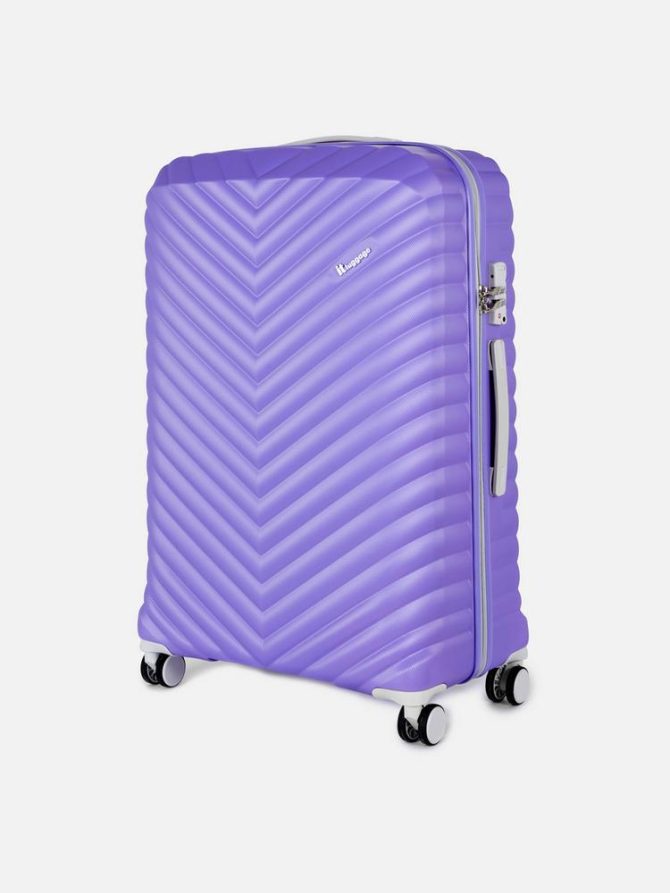 it Luggage Hard Shell Chevron Suitcase - Image 2