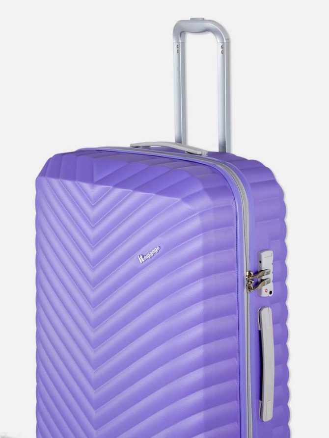 it Luggage Hard Shell Chevron Suitcase - Image 3