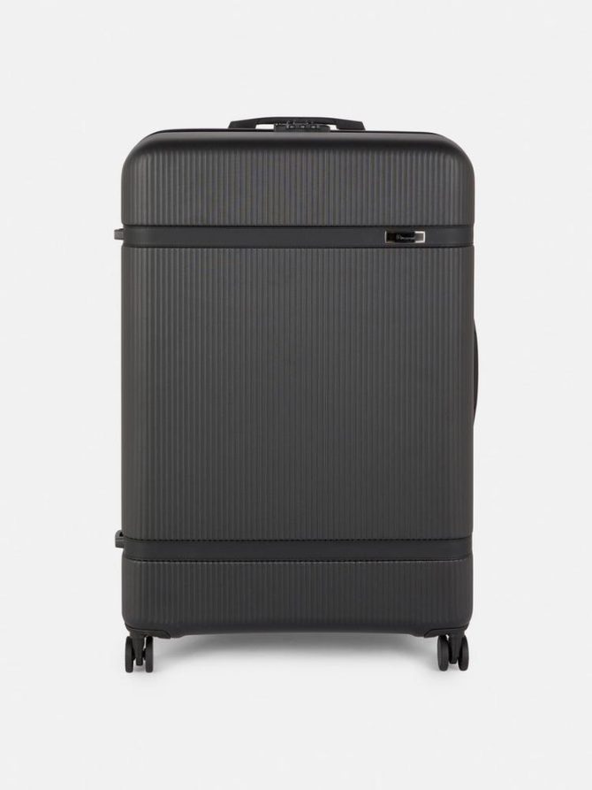 it Luggage Hard Shell Ridged Suitcase