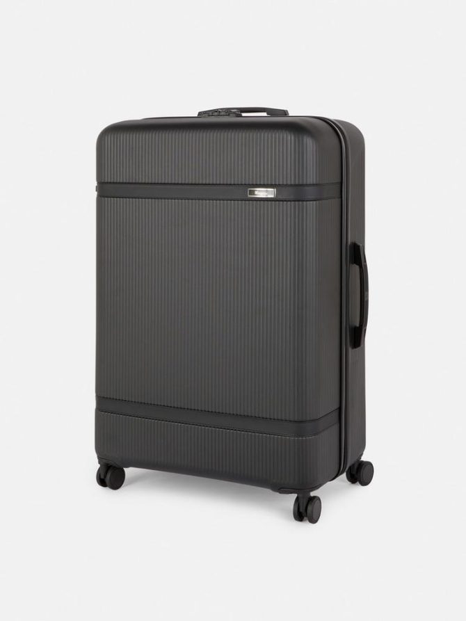 it Luggage Hard Shell Ridged Suitcase - Image 2