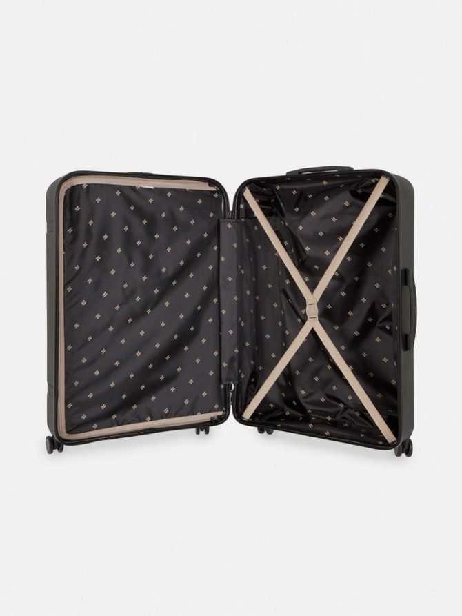 it Luggage Hard Shell Ridged Suitcase - Image 3