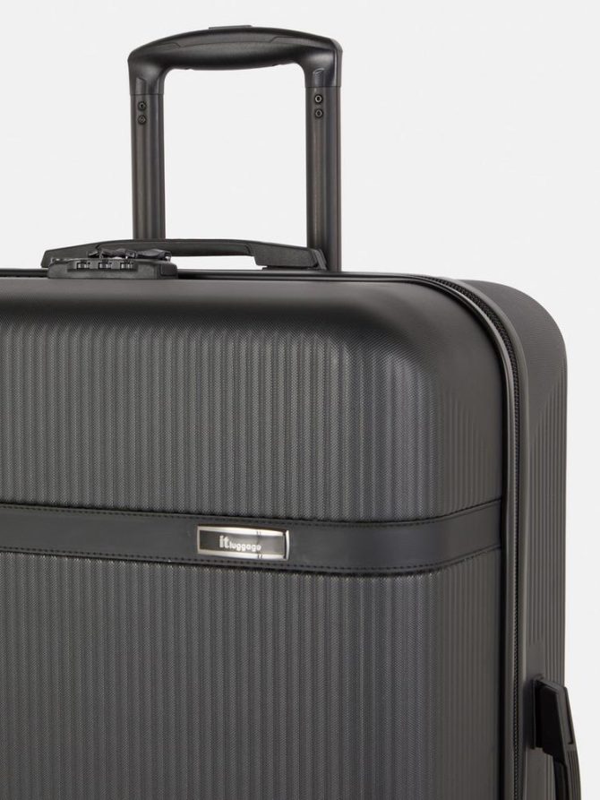 it Luggage Hard Shell Ridged Suitcase - Image 4