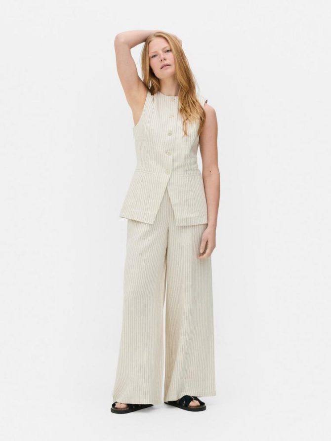 The Edit Linen Waistcoat