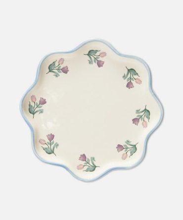 Scalloped Bathroom Tray