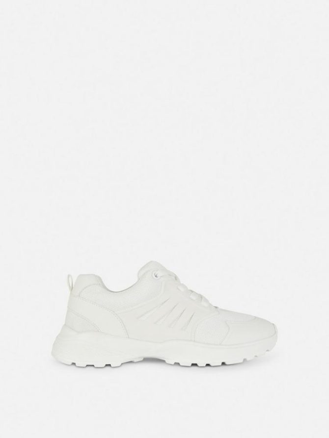 Low-Top Sports Trainers