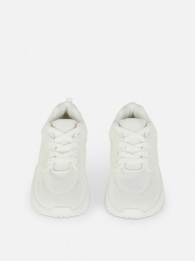 Low-Top Sports Trainers - Image 2