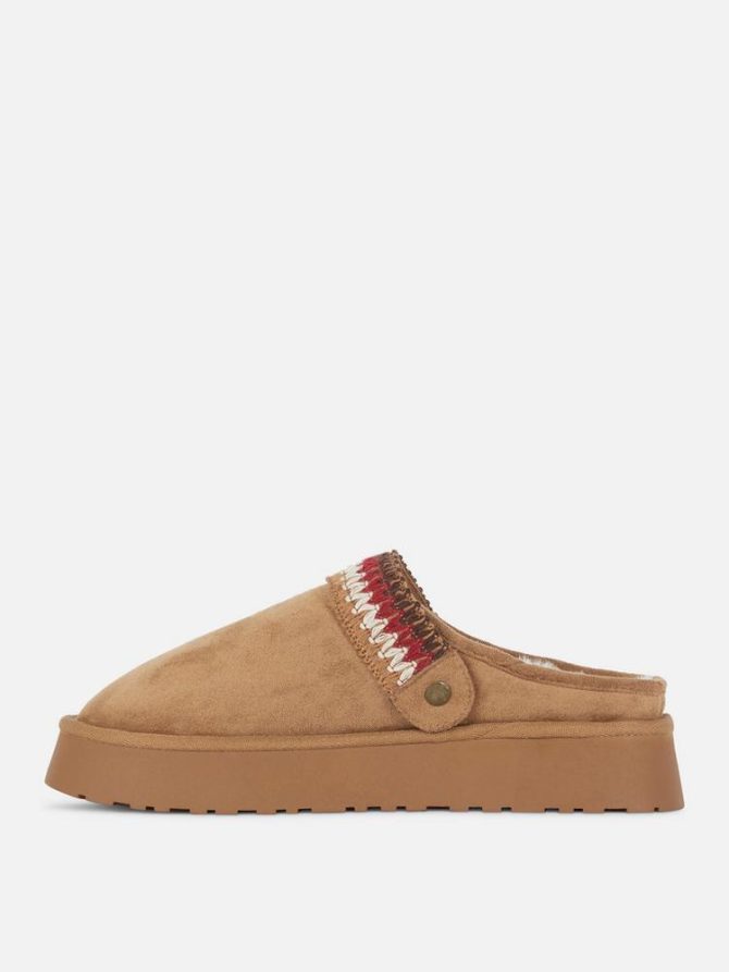 Lined Clog Slippers - Image 4