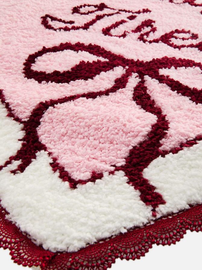 Heart-Shaped Shower Mat - Image 2