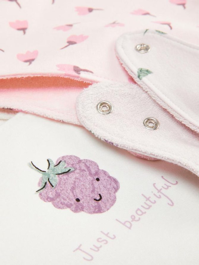 3pk Berry Graphic Bandana Bibs - Image 3